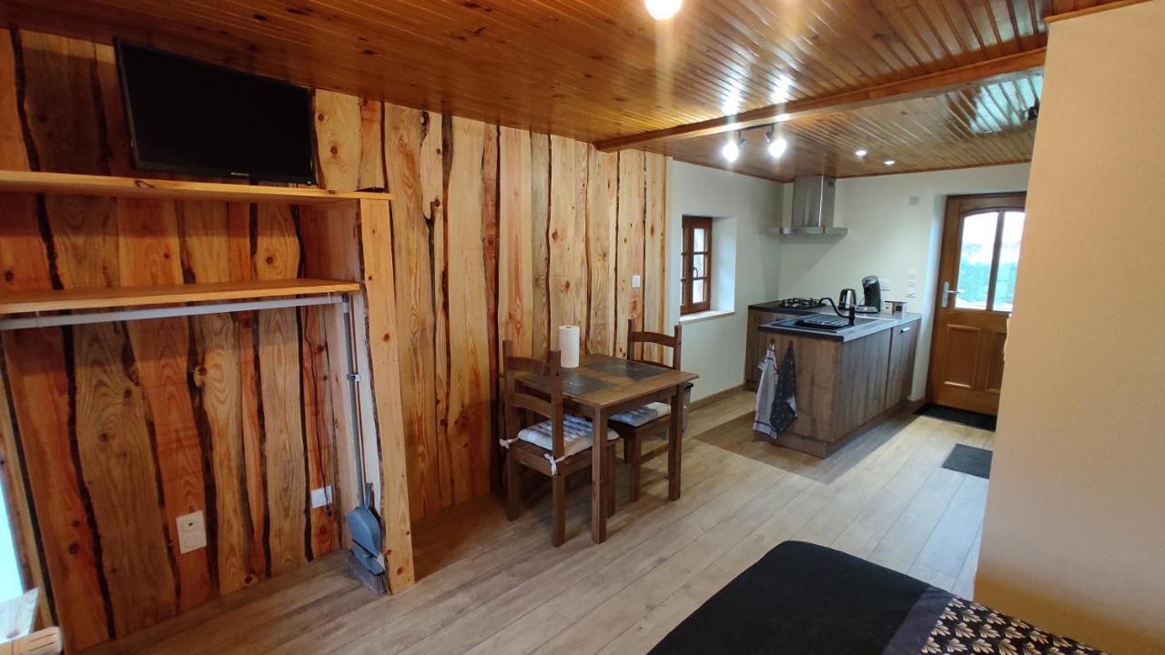 Studio Chaleureux Dans Les Monts Du Forez Verrieres-en-Forez Ngoại thất bức ảnh